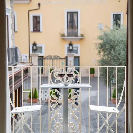 Konukevi Maison Marie 4*